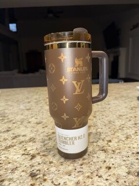 Stanley Quencher H2.0 FlowState Tumbler Brown Custom Engraved 40 Oz